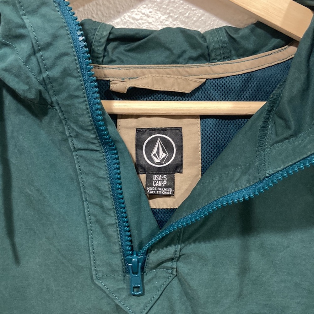 Volcom Pullover Jacket - image 4